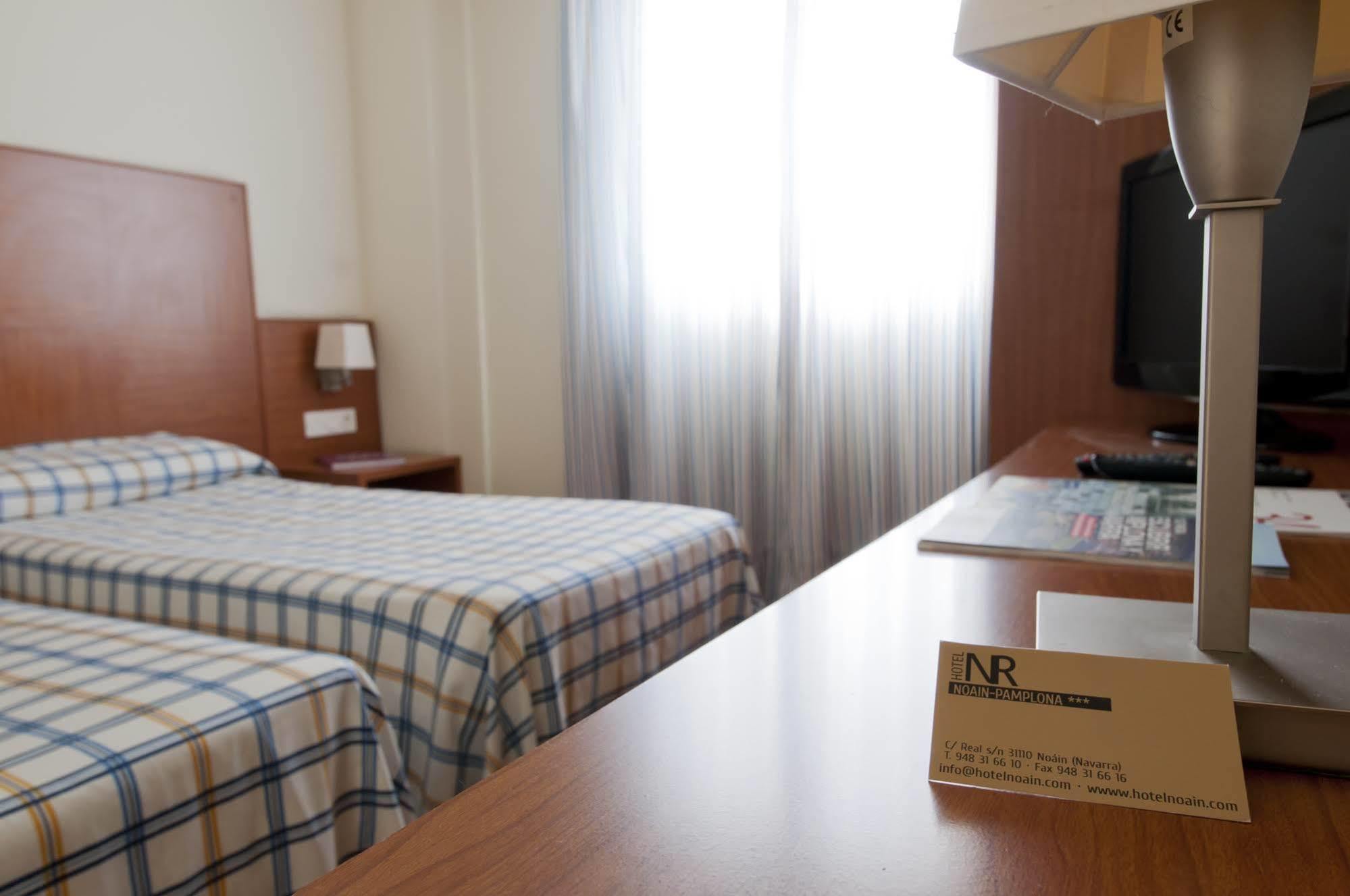 Ibis Styles Pamplona Noain Hotel Quarto foto